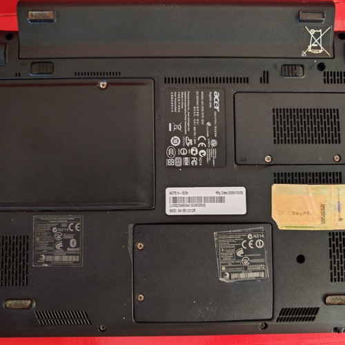 Acer Aspire One ZA3 notebook like new, 11.6 inch screen