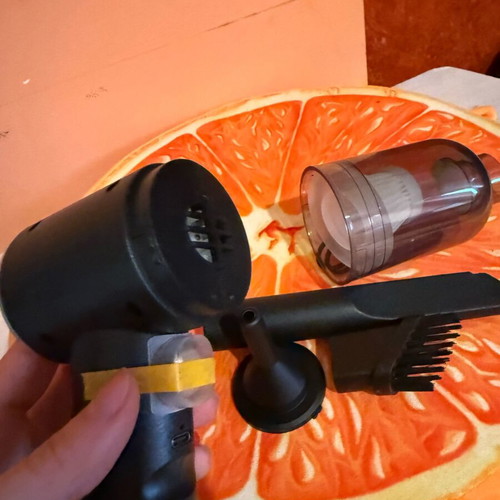 Portable electric handheld vacuum like new, 2-in-1 with USB