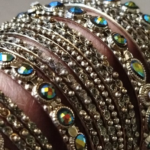 Indian Choodiyan Bracelets like new, pack of 16 with Polki Kundan design