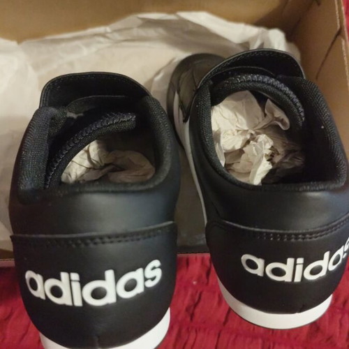 Adidas αθλητικά παπούτσια καινούργια, μέγεθος 36,5, μαύρο και άσπρο
