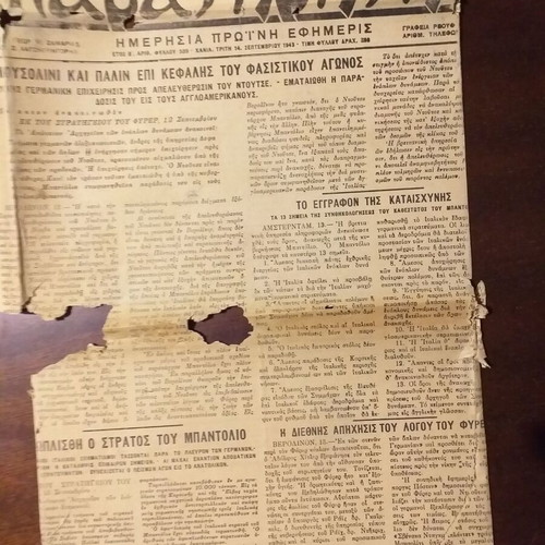 Collectible newspaper scraps used, set of historic issues