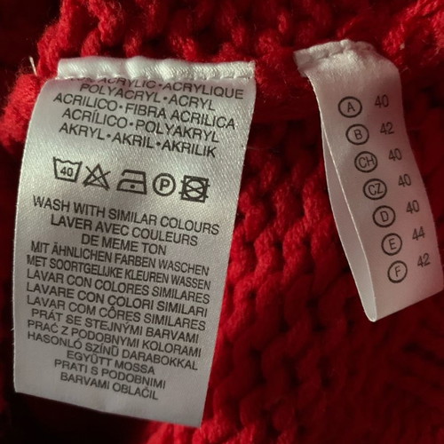 Clockhouse knitted blouse red