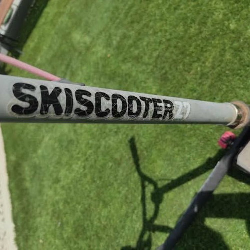 Smartrike Ski Scooter Z7 used with dynamic tilt technology