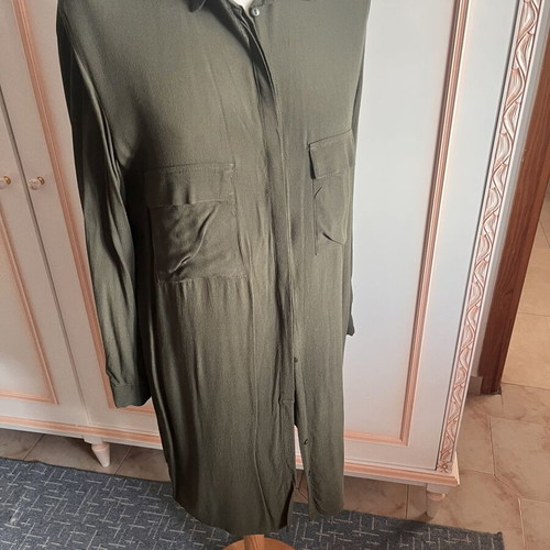 Dress shirt style Bershka green size S like new