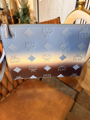 MCM Aren gradient clutch τσάντα καινούργια, μπλε και καφέ
