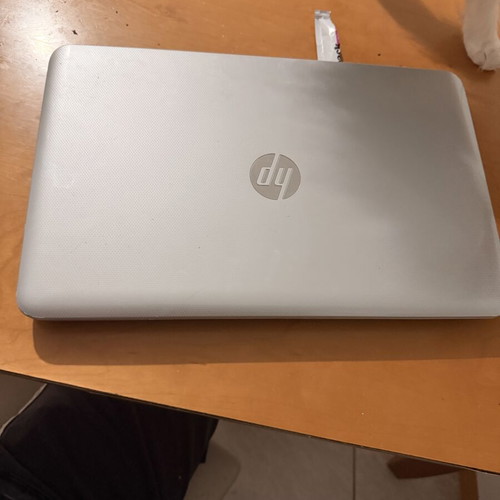 HP Pavilion 17-e laptop used, 17.3 inches