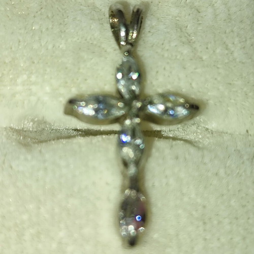 Women's cross pendant 925 silver with zircon, like new