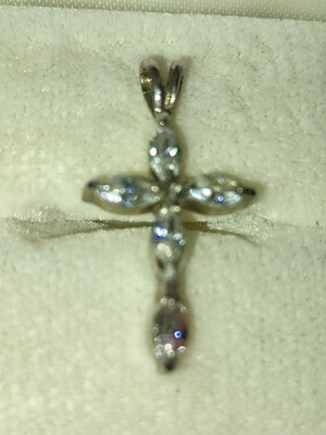 Women's cross pendant 925 silver with zircon, like new