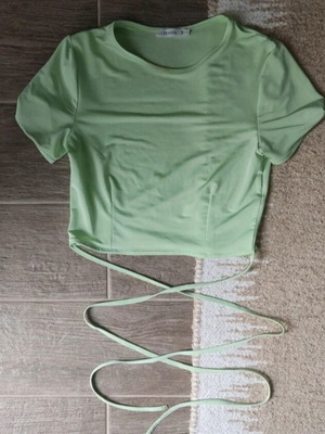 Terranova green crop short-sleeve top like new