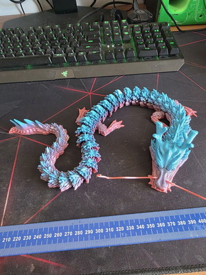 Decorative dragon with color change over 50 cm new