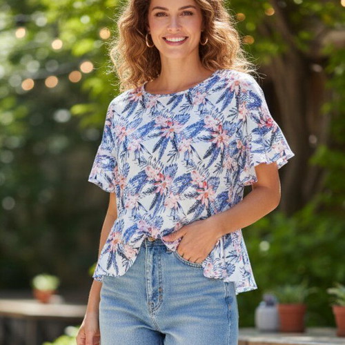 Floral top like new, cool fabric, volants on sleeves and hem, Doretta S