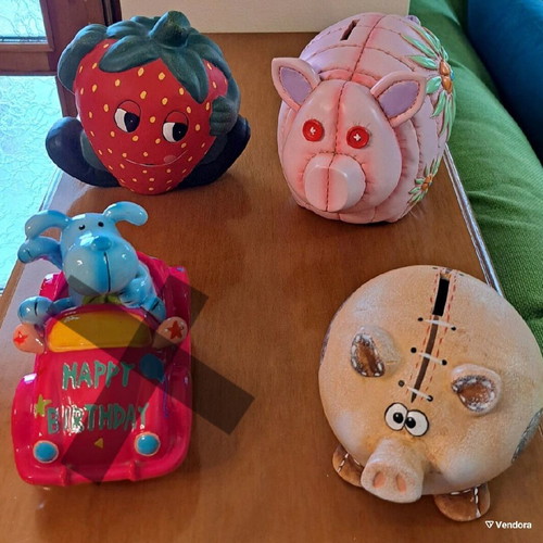 Piggy banks like new set of 4 with strawberry, piglets and elephant