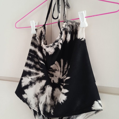 Halterneck top like new, size Small
