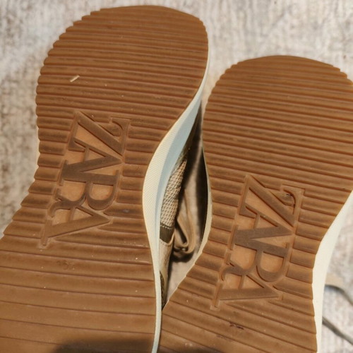 Zara women's beige athletic shoes used, size 37