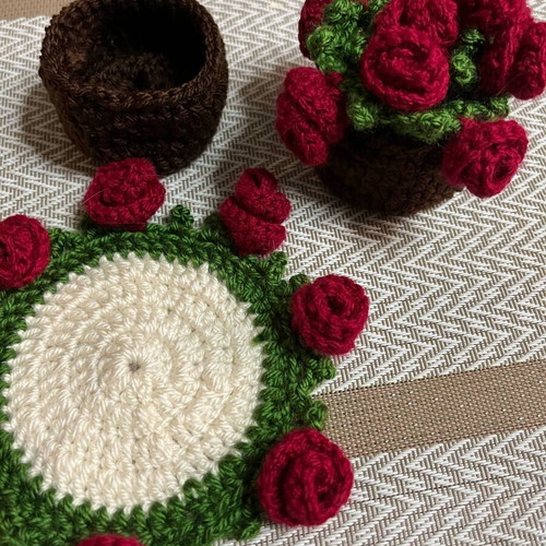 Coasters with flowers and basket new