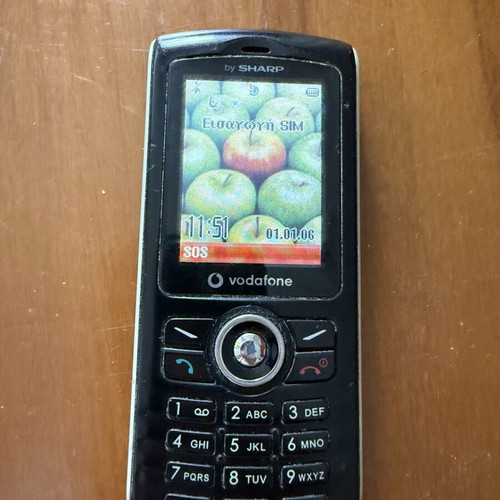 Sharp GX 17 Vodafone mobile phone