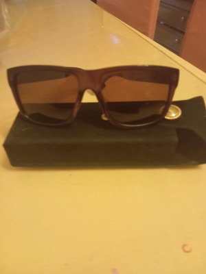 Sunglasses used with brown tinted lenses