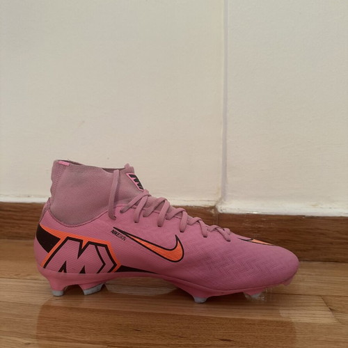 Nike Mercurial football boots, pink, size 39
