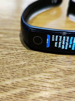 Honor Band 4 μεταχειρισμένο fitness tracker με ρολόι και φορτιστή