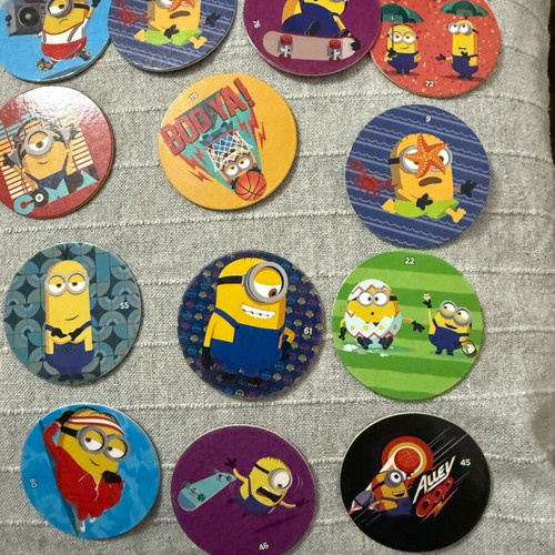 Minion Chipicao caps like new