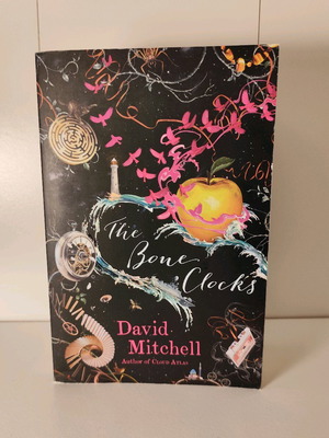 The Bone Clocks του David Mitchell μεταχειρισμένο, μαλακό εξώφυλλο
