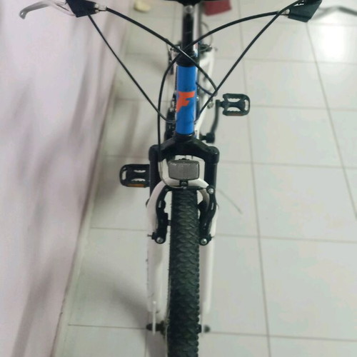 Mountain bike 26 inch blue like new, men's with gears and suspension