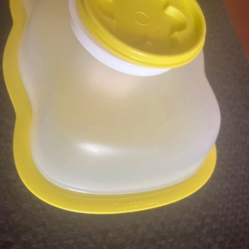 Tupperware jelly mold like new