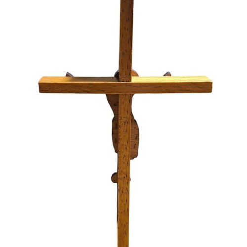 Wooden cross with base, like new