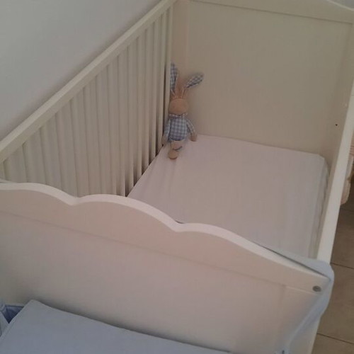 IKEA Baby Cot like new with mattress and sheets