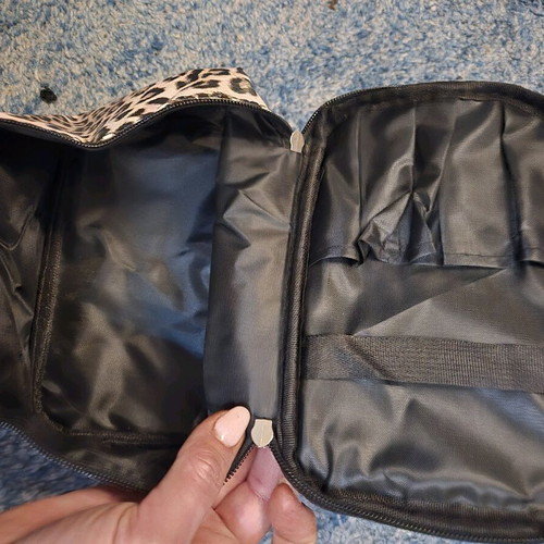 Cosmetic bag new leopard print 22×14 multicolor