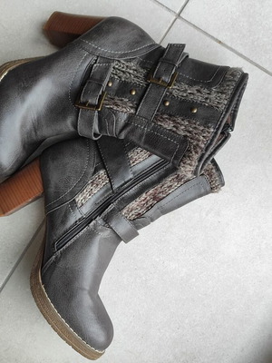 Boots like new, size 38, black and gray