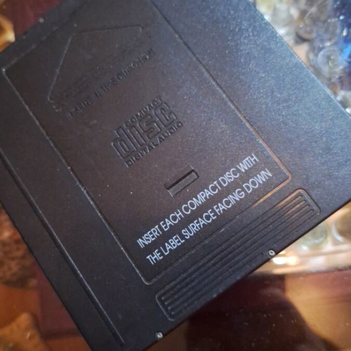 Philips 6-disc cassette like new for CD player