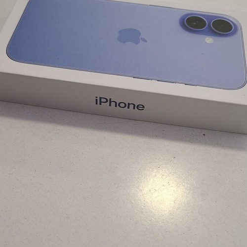 Apple iPhone 16 128GB Ultramarine refurbished, like new