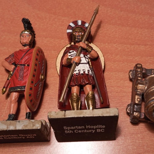 Set with 3 metal figures DeAgostini