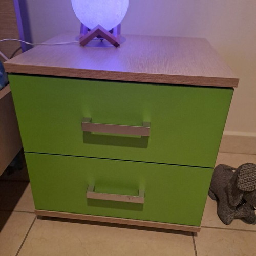 Complete children's bedroom set like new with bed, mattress, desk, chair