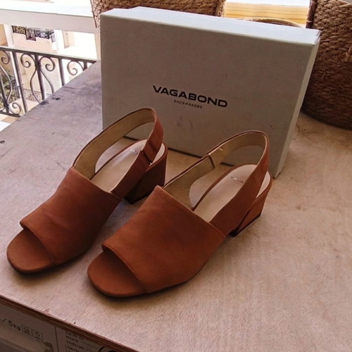 Vagabond Shoemakers Elena suede sandals size 37 new, brown