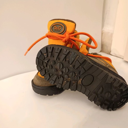 Children's boots used size 25 orange