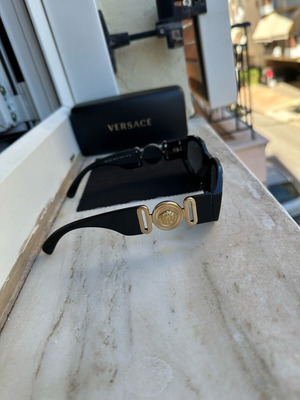 Слънчеви очила Versace като нови, черни