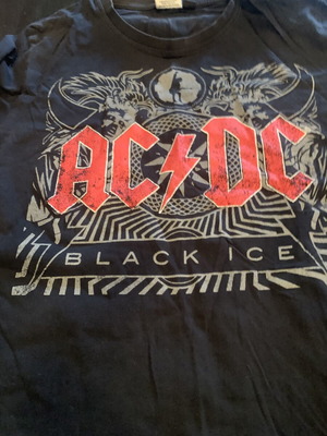 Set of 3 T-shirts AC/DC, Partiza, Guinness size Large like new, black