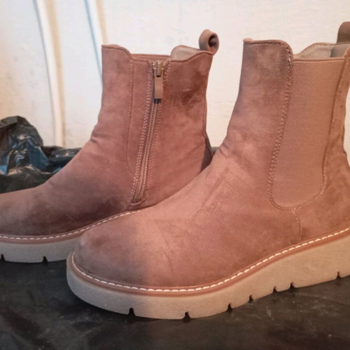 Women's brown boots with zipper and elastic, like new, size 37
