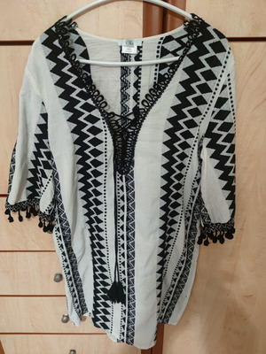Boho Kaftan Dress size medium like new, black and white