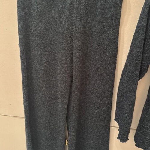 Woolen tracksuit set in cypress color like new