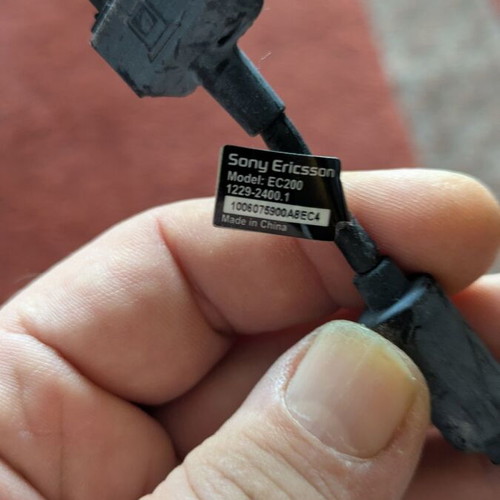 Sony Ericsson USB καλώδιο μεταχειρισμένο με δώρο δεύτερο καλώδιο