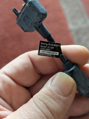 Sony Ericsson USB καλώδιο μεταχειρισμένο με δώρο δεύτερο καλώδιο