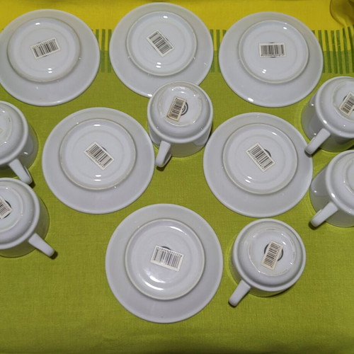 Tea cups used, set of 6 with saucers