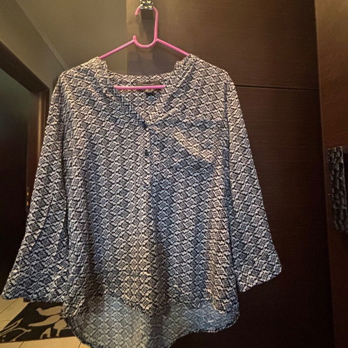 Atmosphere shirt like new, black and white, size S