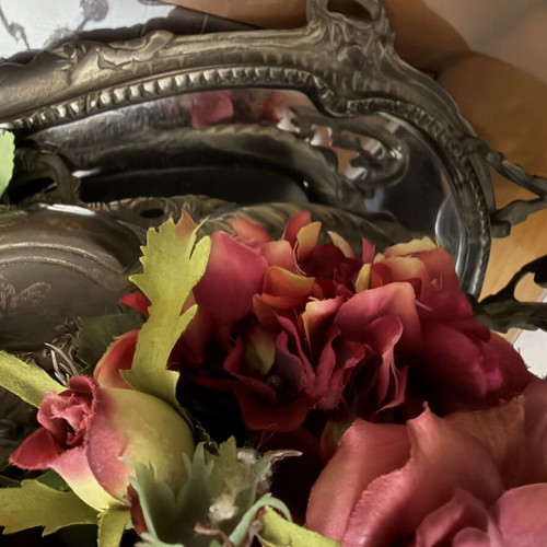 Vintage jardiniere like new