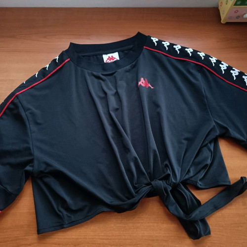 Kappa crop top sports like new, black and red with tie waist