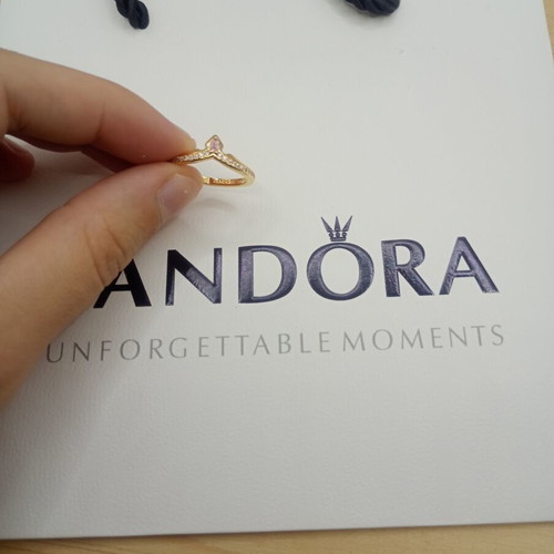 Pandora ring size 56, gold color