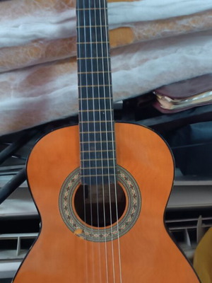 Classical guitar used